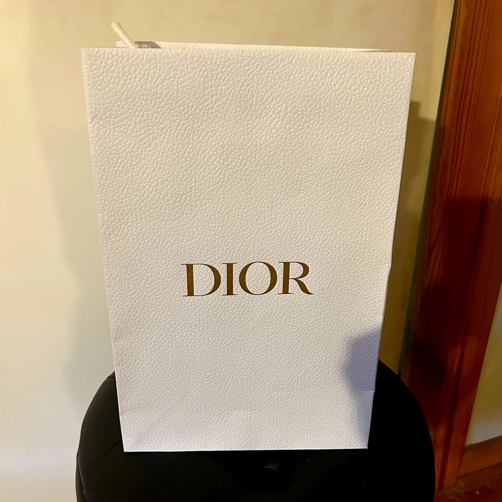 Dior shopping bag- medium size ,great condition